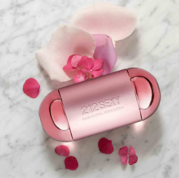 Carolina Herrera 212 Sexy - Eau De Parfum Kadın 100 ml